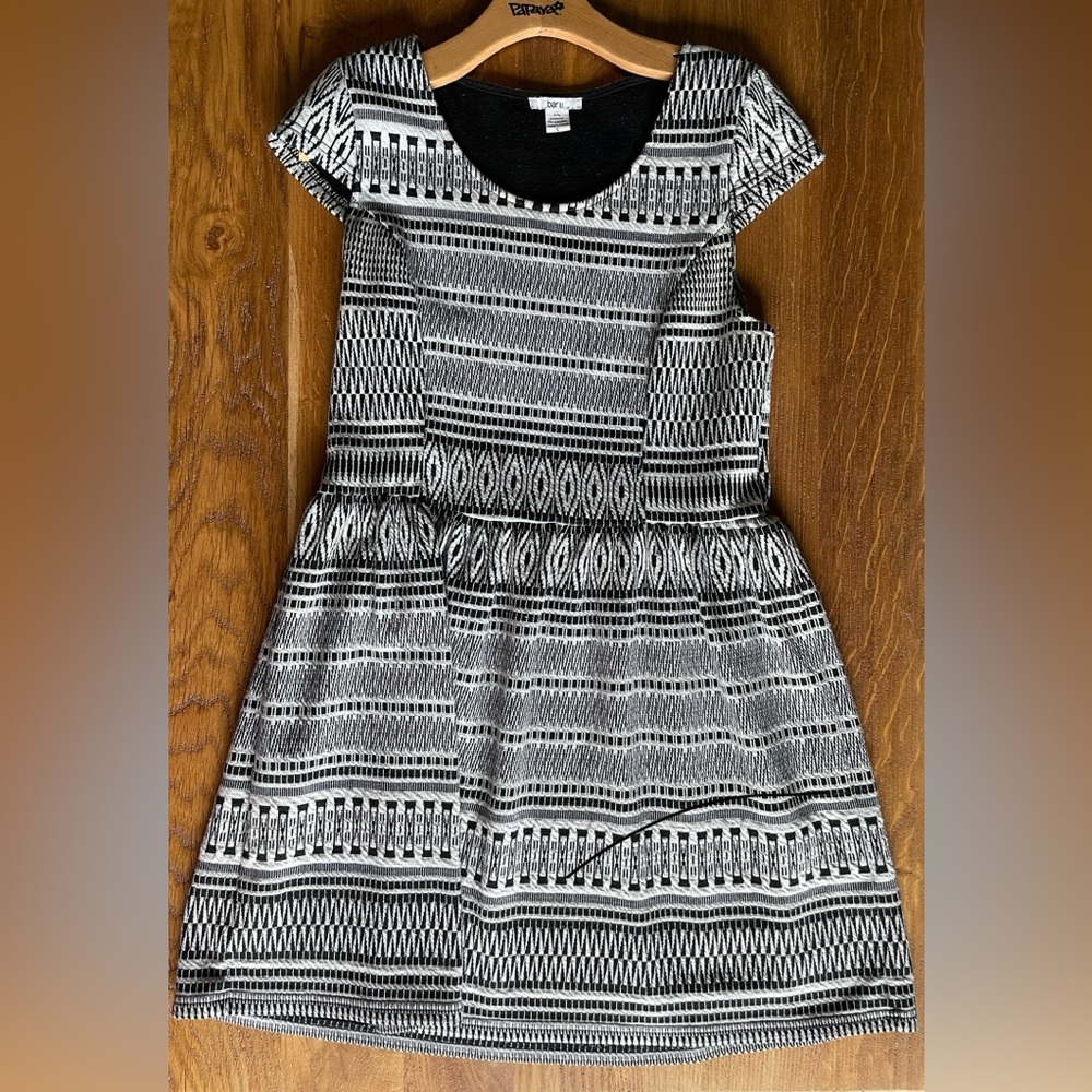 Bar III Black & White Cap Sleeve Dress Size L